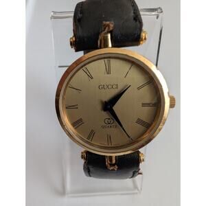 Vintage Gucci Quartz Ladies Watch, Functioning Very Well With Details